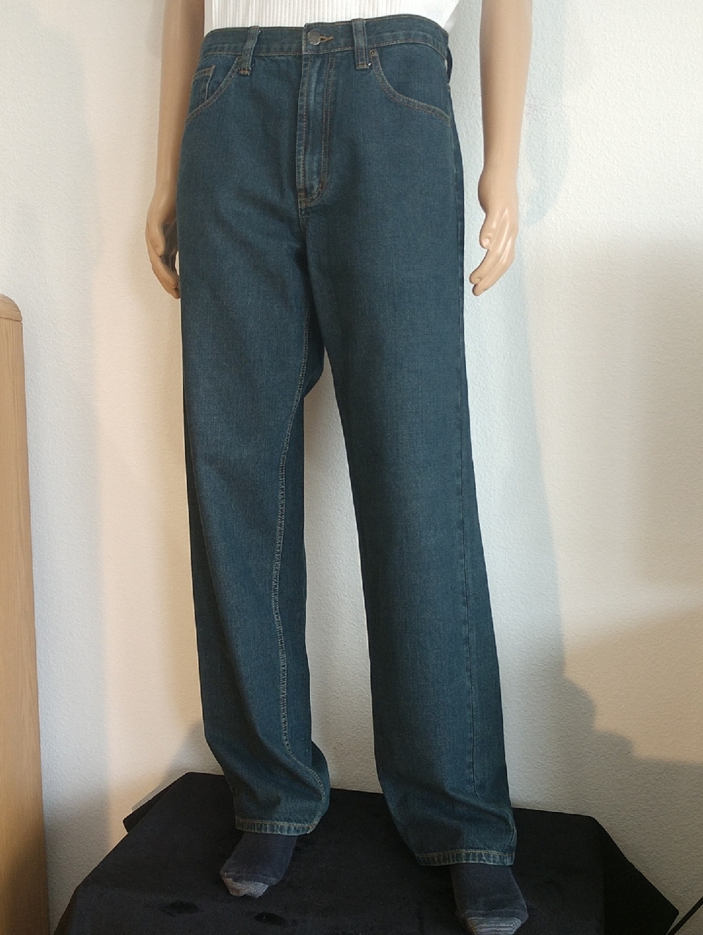Axist Men's Relaxed Dark Blue Jeans 34 x 34